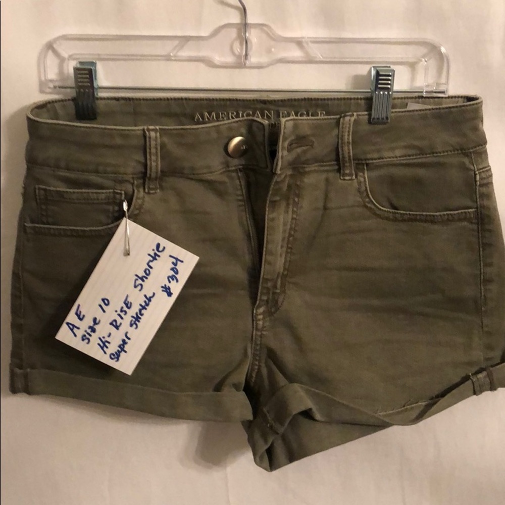 American eaglehigh-rise Shorty super stretch sz 10
